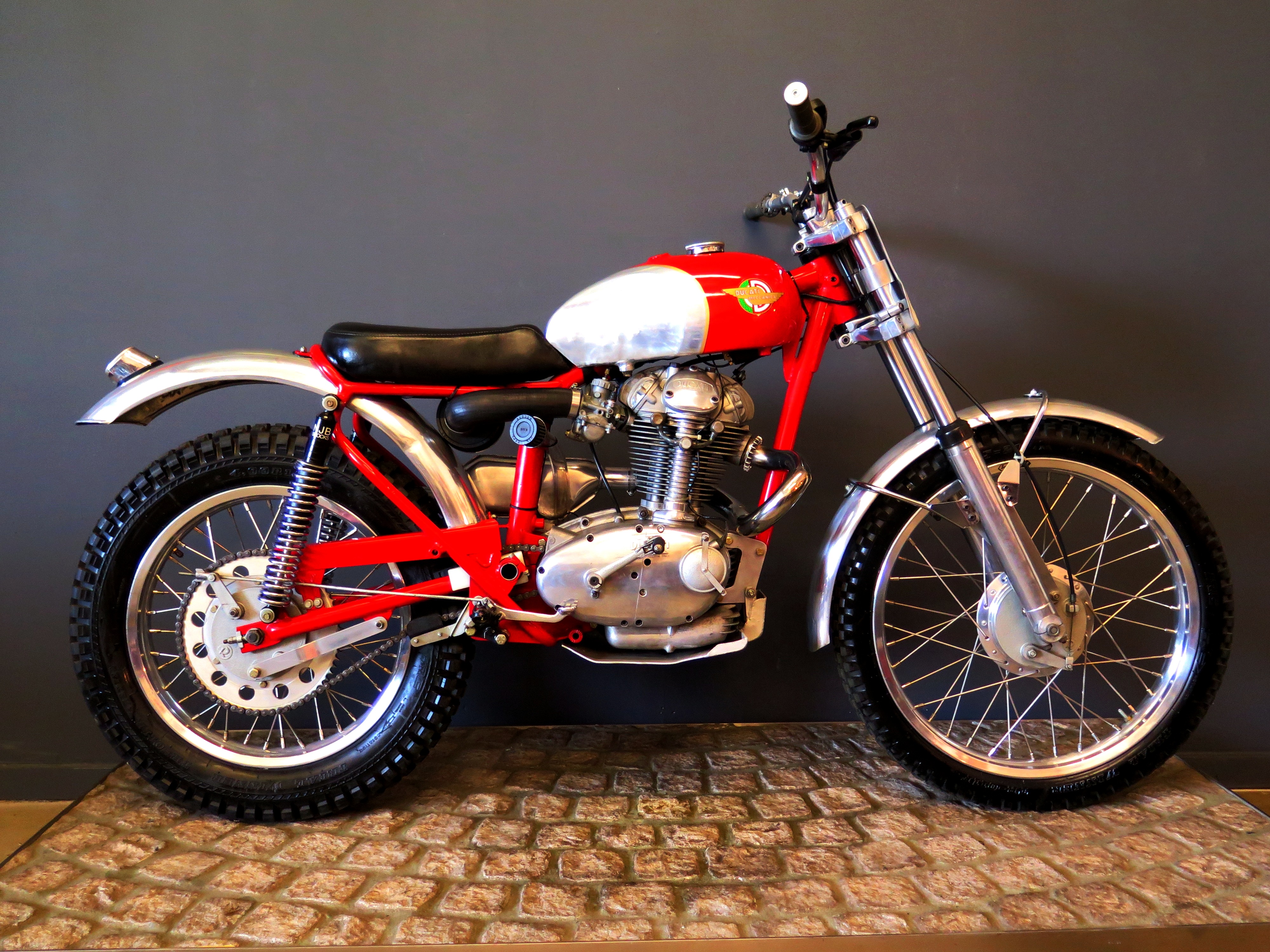 Ducati 350 Trials | Helmets n' Heels